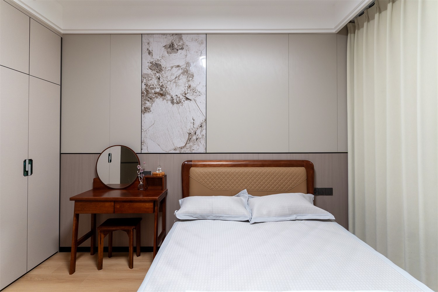 建發縵云210平新中式臥室裝修完工實景圖